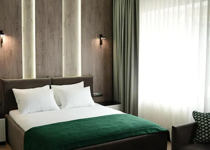Forrest Hotel