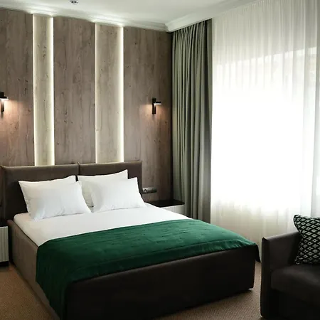 Forrest Hotel